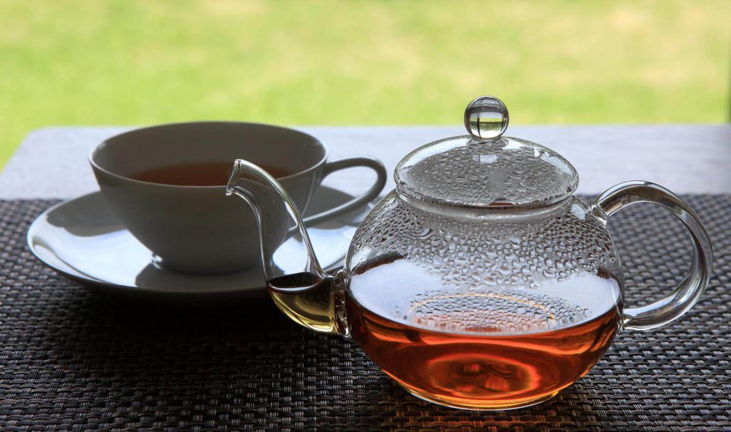 بررسی مضرات چای سیاه برای بدن انسان