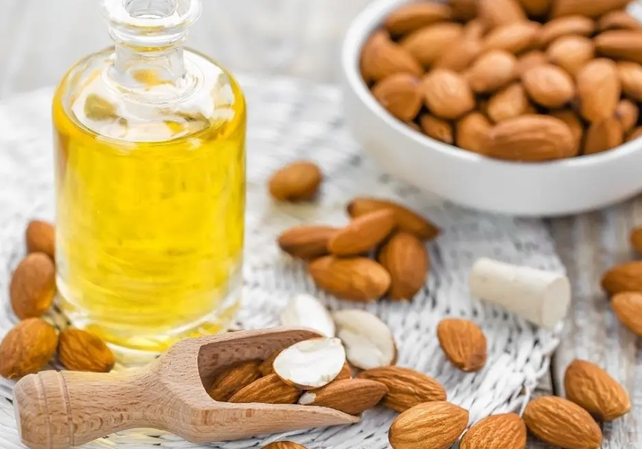 خواص روغن بادام تلخ برای لک صورت