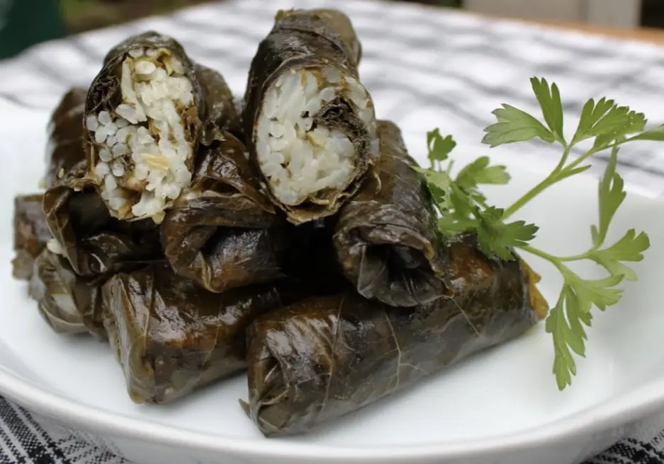 نکات تکمیلی در طرز تهیه دلمه برگ مو