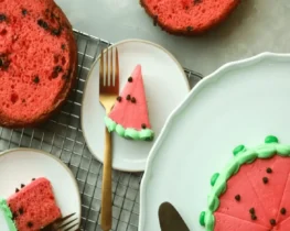 طرز تهیه کیک هندوانه شب یلدا