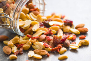 فواید مصرف آجیل در ماه رمضان