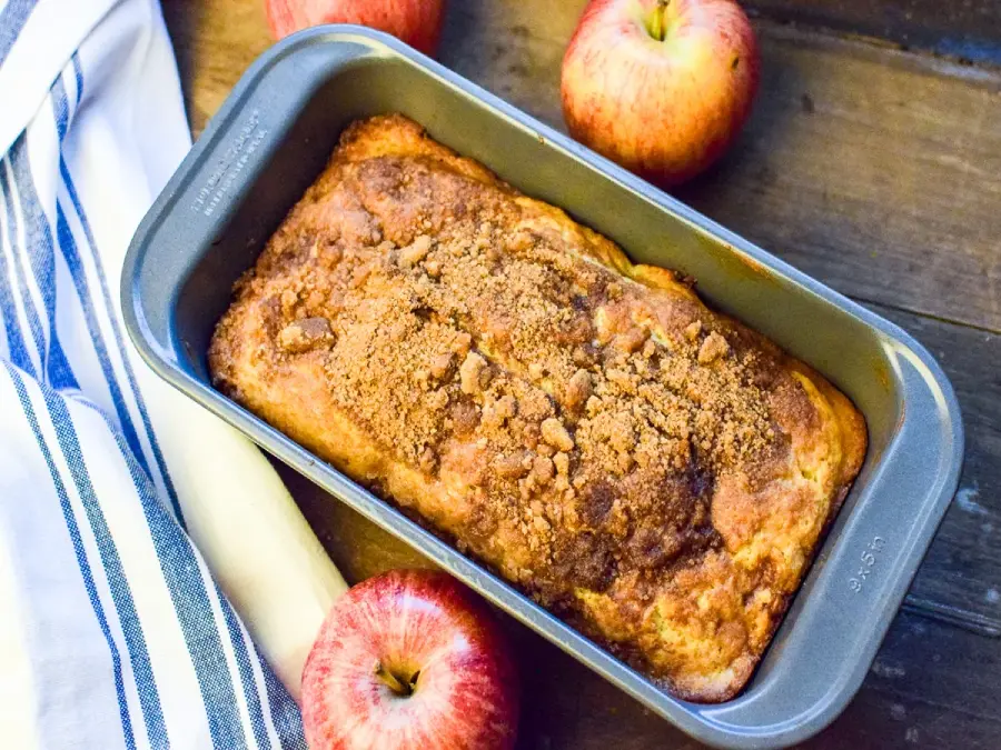 کیک سیب و دارچین و گردو خانگی