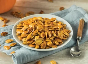 فواید و مضرات تخمه کدو برای کبد چرب