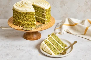 طرز تهیه کیک پسته